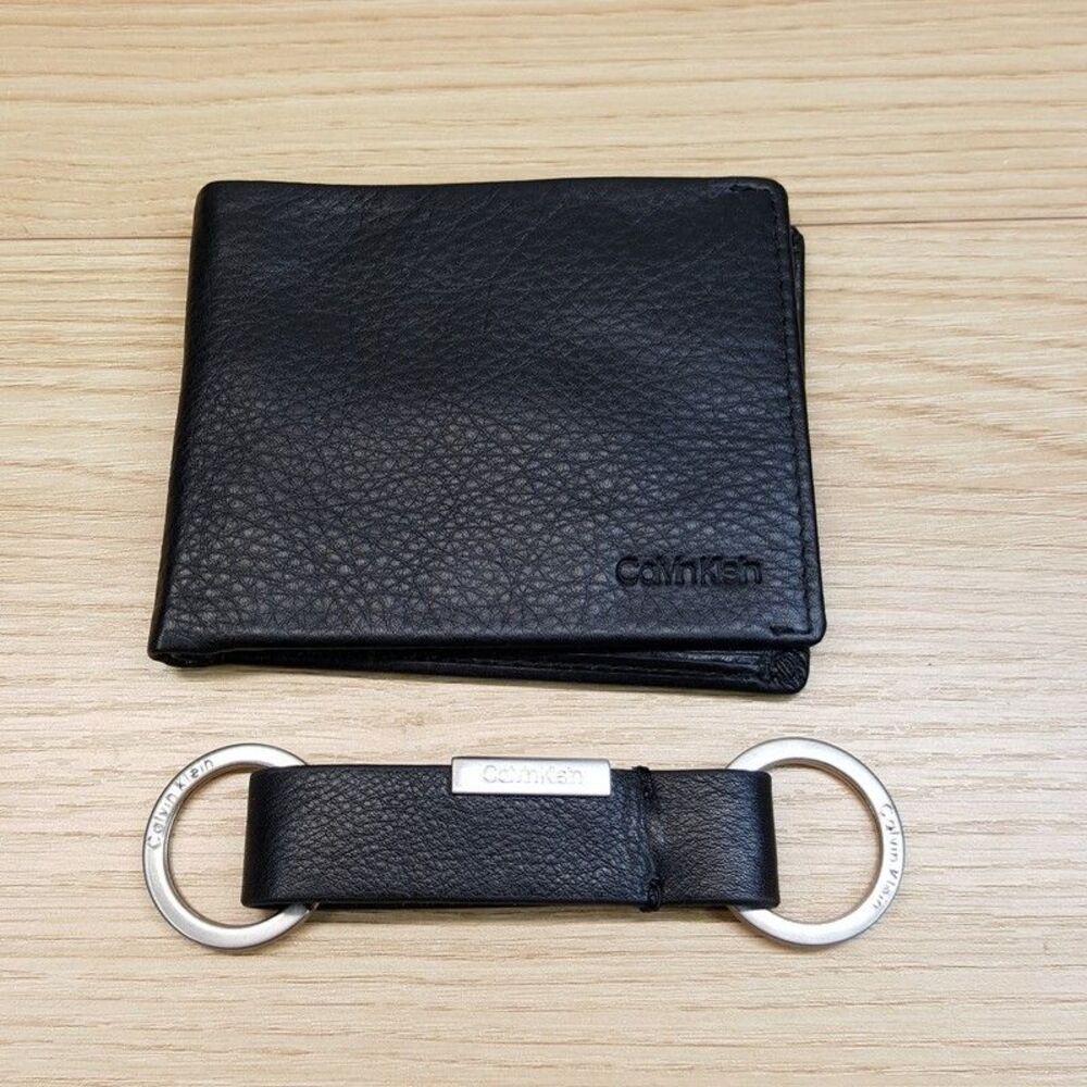 CALVIN KLEIN Mens Wallet Black Pebbled Leather Single Fold Card Holder Keychain